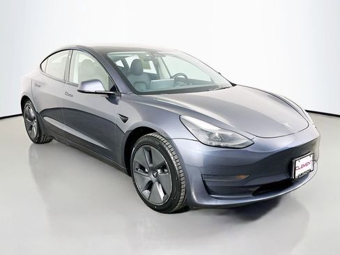 Used 2023 Tesla Model 3 Standard Range RWD image 3