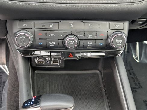 Used 2023 Dodge Durango SXT w/ Quick Order Package 2BK AWD/4WD image 26
