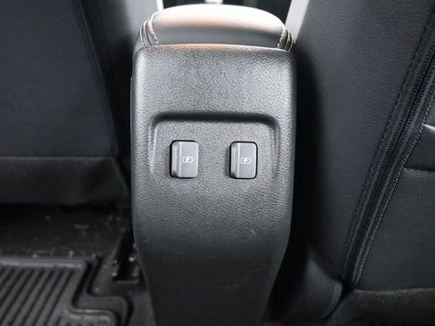 Used 2023 Nissan Kicks SR w/ SR Premium Package image 18