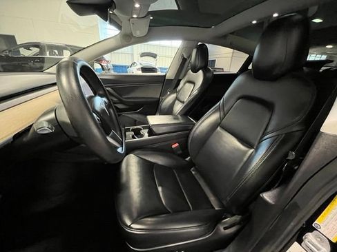 Used 2019 Tesla Model 3 Standard Range Plus RWD image 21