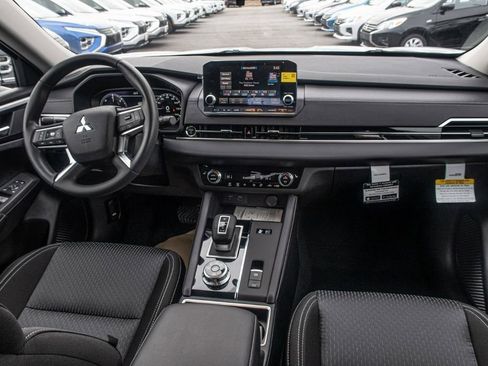 New 2025 Mitsubishi Outlander ES AWD/4WD image 15