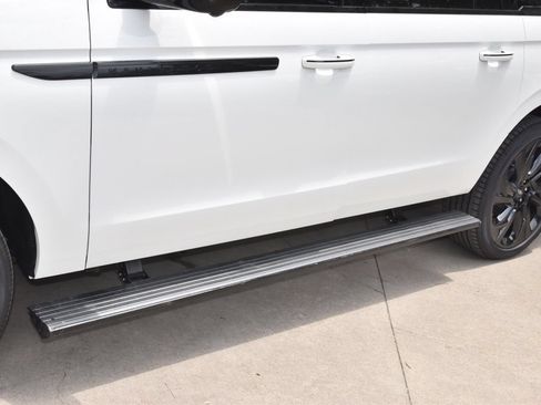 New 2026 Lincoln Navigator L Black Label AWD/4WD image 42