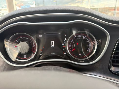 Used 2016 Dodge Challenger SXT Plus RWD image 11