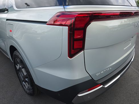 New 2026 Kia Carnival SX image 37