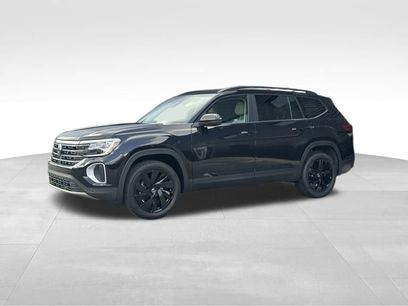 New 2025 Volkswagen Atlas SE w/ Panoramic Sunroof Package