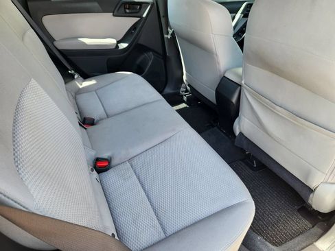 Used 2015 Subaru Forester 2.5i AWD/4WD image 19