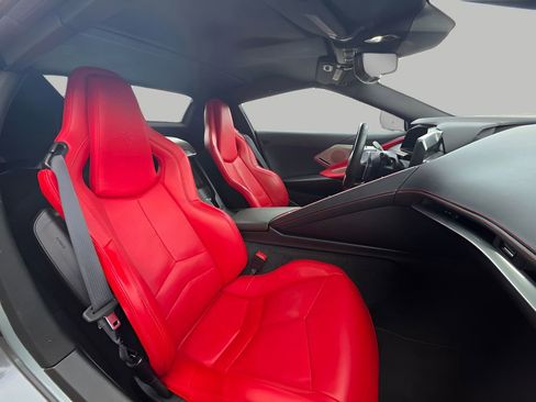 Used 2023 Chevrolet Corvette Stingray Preferred Conv w/ Z51 Performance Package RWD image 9