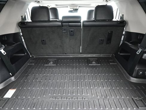 Used 2022 Toyota 4Runner Limited image 17