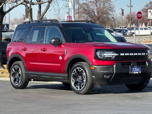 Certified 2025 Ford Bronco Sport Outer Banks w/ Outer Banks Tech Package+ image 9