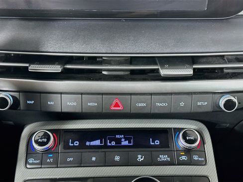 Used 2025 Hyundai Palisade SEL FWD image 24