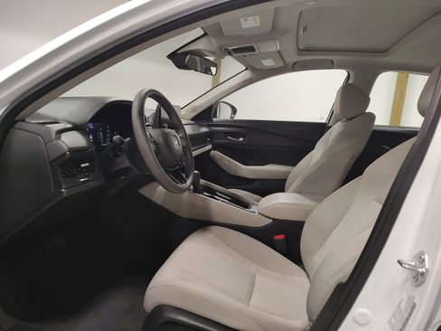 Used 2025 Honda Accord SE image 10