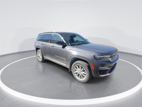 Used 2023 Jeep Grand Cherokee Summit w/ MOPAR Finishing Package image 2