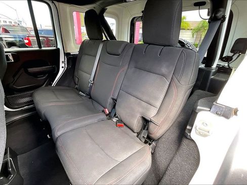 Used 2023 Jeep Wrangler Unlimited Rubicon image 23