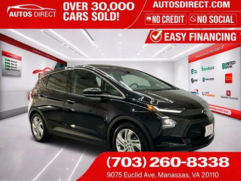 Used 2023 Chevrolet Bolt LT w/ Driver Confidence Package FWD image 1