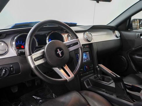 Used 2005 Ford Mustang GT Premium RWD image 17