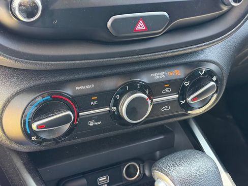 Used 2020 Kia Soul S FWD image 8