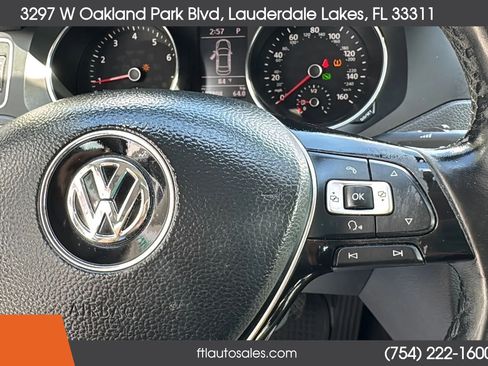 Used 2017 Volkswagen Jetta SE FWD image 42