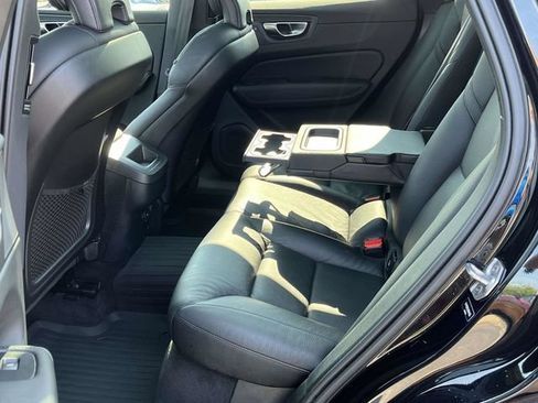 Used 2021 Volvo XC60 T5 Momentum w/ Protection Package Premier FWD image 16