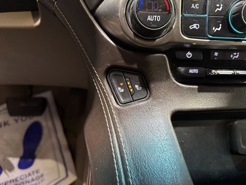 Used 2019 Chevrolet Tahoe LT image 28