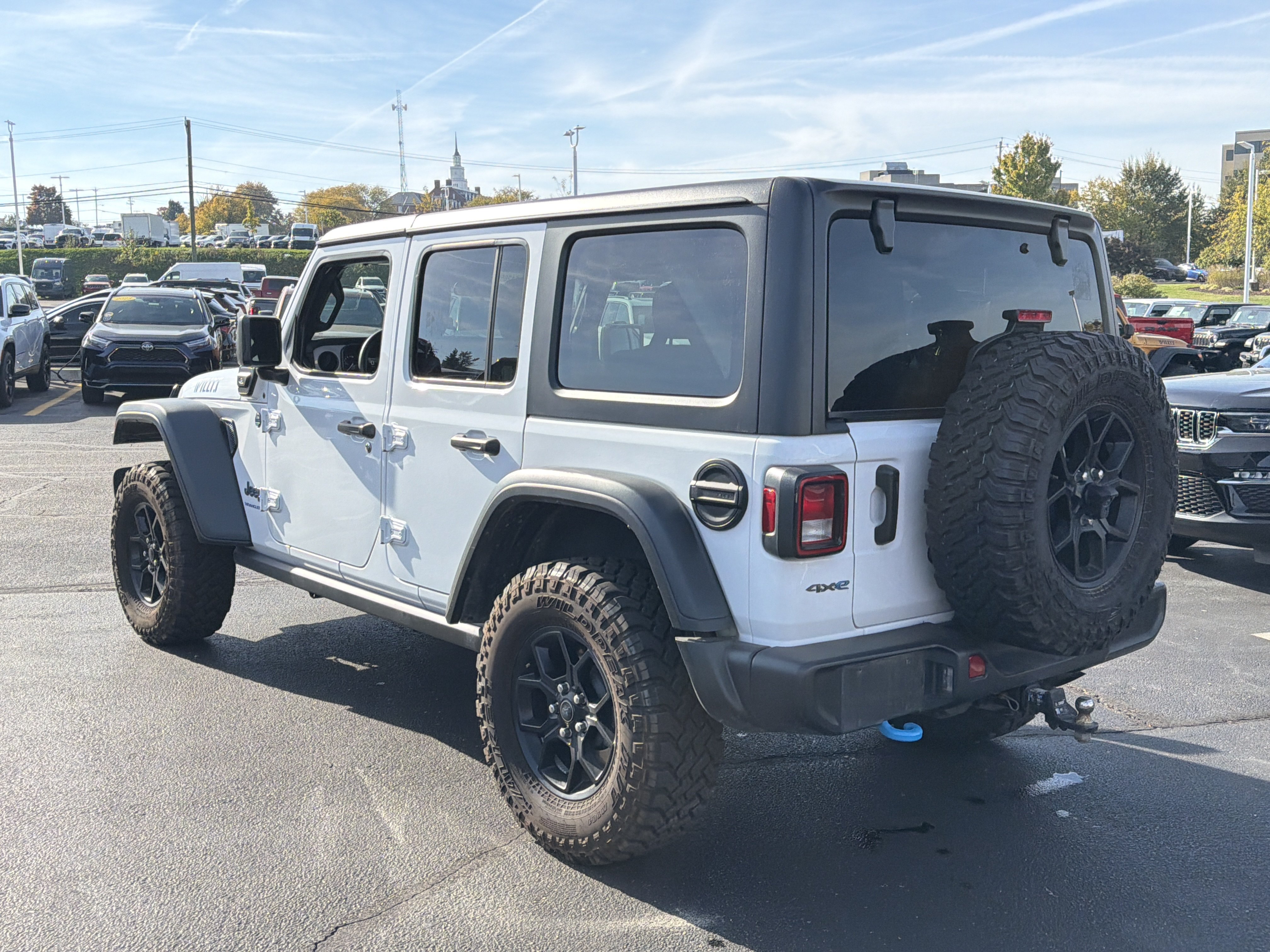 Used 2024 Jeep Wrangler Unlimited AWD/4WD image 7