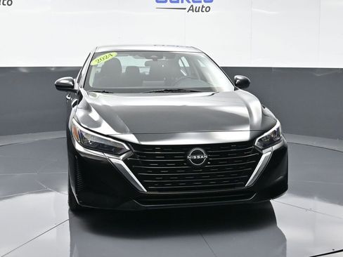 Used 2024 Nissan Sentra SV image 3