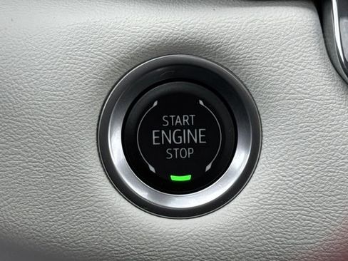 Used 2025 GMC Canyon AT4 w/ AT4X Package AWD/4WD image 17