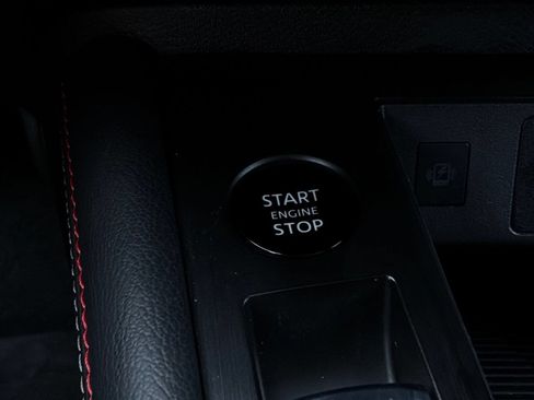 Used 2026 Nissan Kicks SR FWD image 25