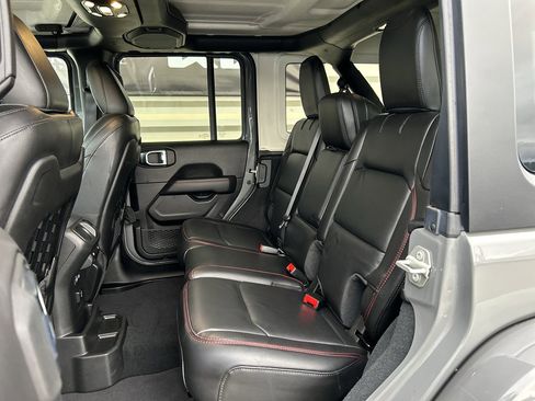 Used 2023 Jeep Wrangler Unlimited Rubicon image 13