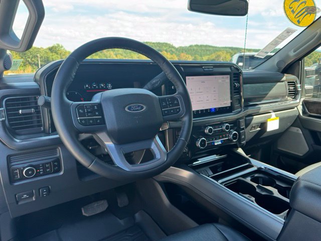 Used 2025 Ford F250 Lariat w/ Lariat Ultimate Package AWD/4WD image 25