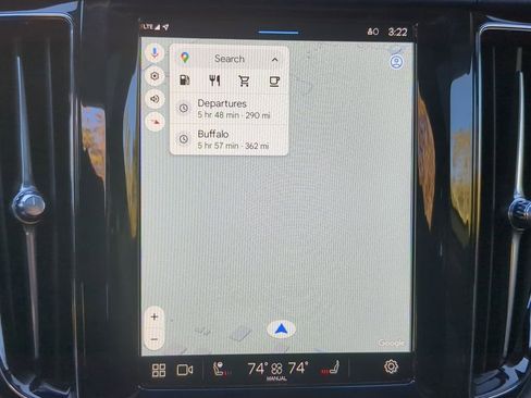 Used 2025 Volvo XC60 B5 Plus image 18