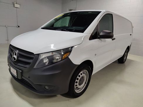 Used 2022 Mercedes-Benz Metris image 13