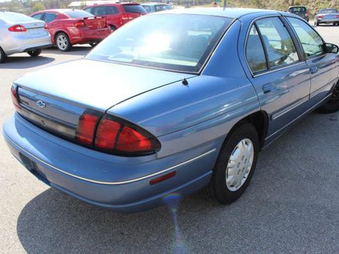 Used 1998 Chevrolet Lumina Sedan w/ Preferred Equipment Group 1 image 5