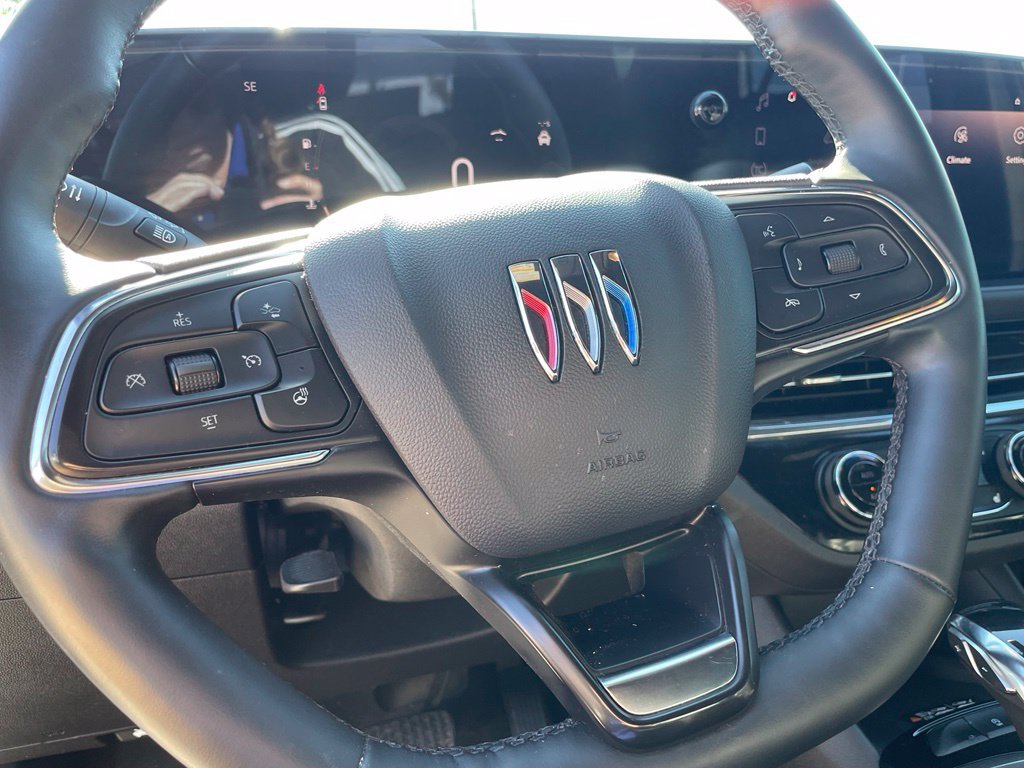 Used 2025 Buick Envista Sport Touring w/ Convenience I Package FWD image 13