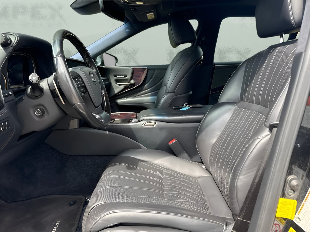 Used 2018 Lexus LS 500 w/ Interior Upgrade Package RWD image 9