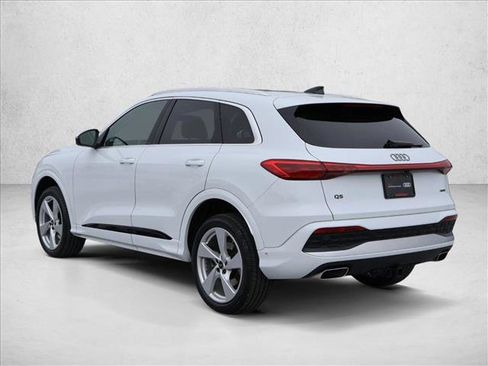 Certified 2025 Audi Q5 Premium w/ Premium Plus AWD/4WD image 9