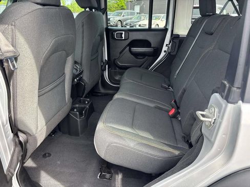 Used 2024 Jeep Wrangler Unlimited Sport AWD/4WD image 12