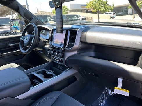 New 2026 RAM 1500 Express AWD/4WD image 13