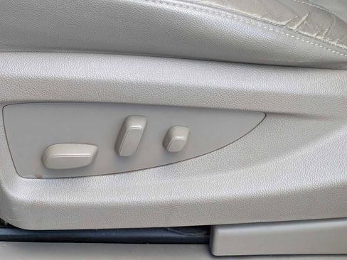 Used 2019 Chevrolet Suburban LT w/ Luxury Package image 16