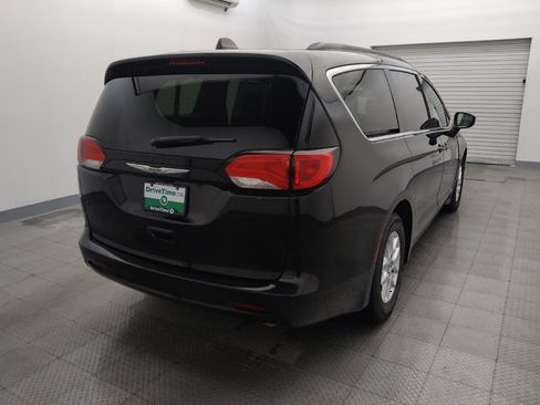 Used 2021 Chrysler Voyager Lxi FWD image 7