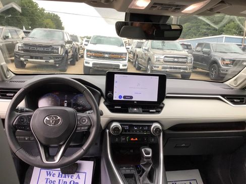 Used 2024 Toyota RAV4 Limited FWD image 3