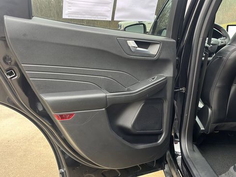 Used 2024 Ford Escape ST-Line w/ Tech Pack #1 image 18