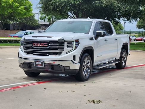 Used 2024 GMC Sierra 1500 SLT w/ SLT Premium Plus Package AWD/4WD image 11