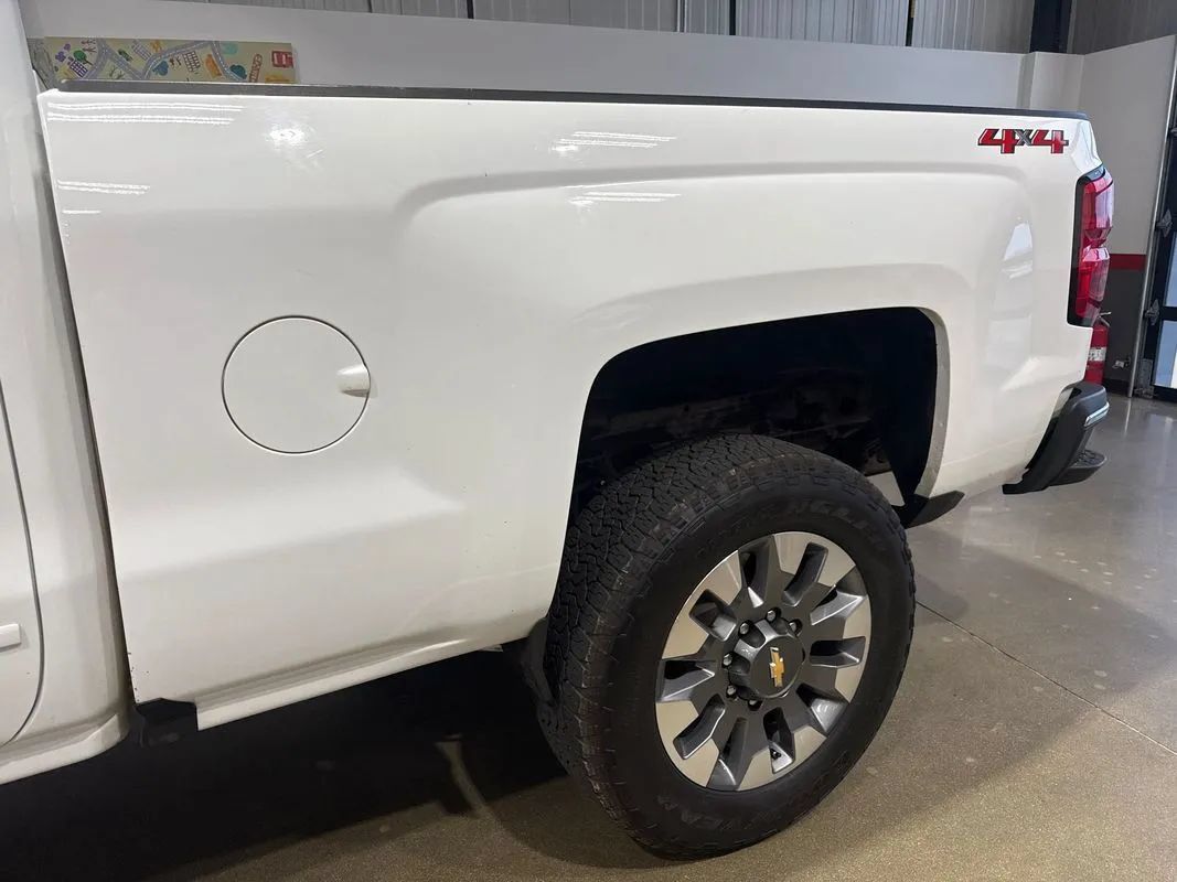 Used 2019 Chevrolet Silverado 2500 LT AWD/4WD image 32