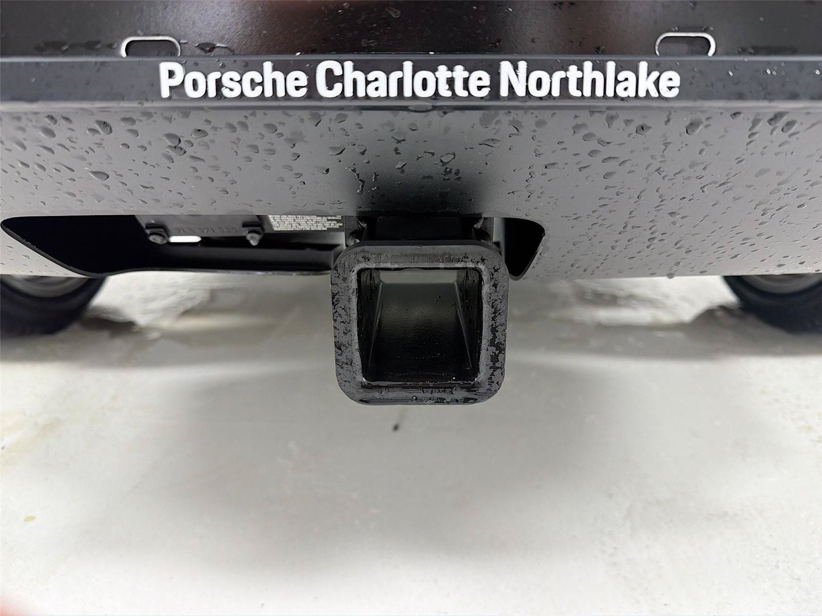 Used 2025 Porsche Macan AWD/4WD image 26