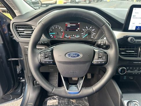 Used 2022 Ford Escape SEL FWD image 13