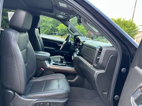 Used 2022 GMC Sierra 1500 SLT w/ SLT Convenience Package AWD/4WD image 52