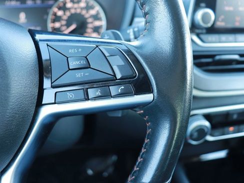 Used 2023 Nissan Altima 2.5 SR image 18