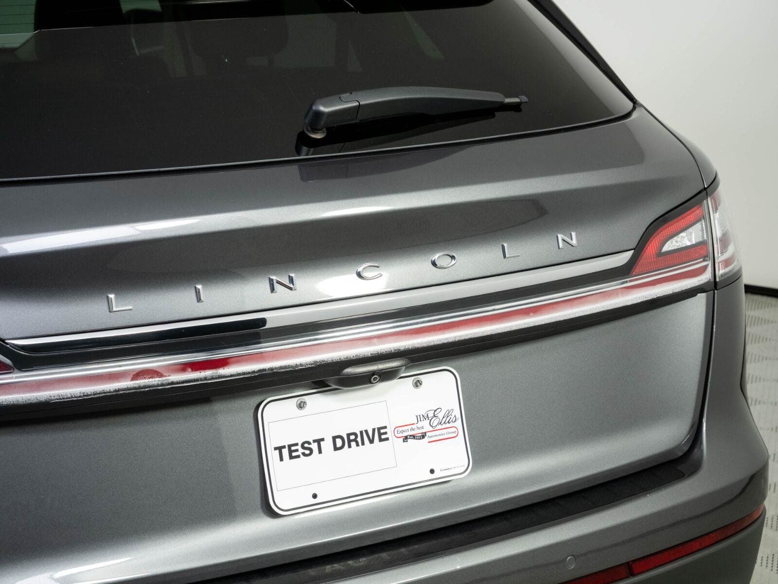 Used 2022 Lincoln Nautilus Reserve AWD/4WD image 37