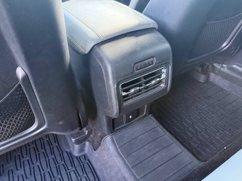 Used 2022 Lincoln Corsair AWD w/ Equipment Group 101A image 7