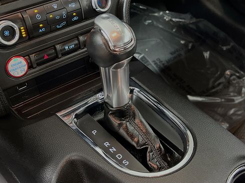 Used 2017 Ford Mustang Coupe RWD image 24